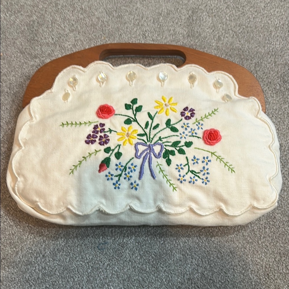Handmade Floral Embroidered Linen Handbag with Wooden Handle, Jamaican 1970-1980